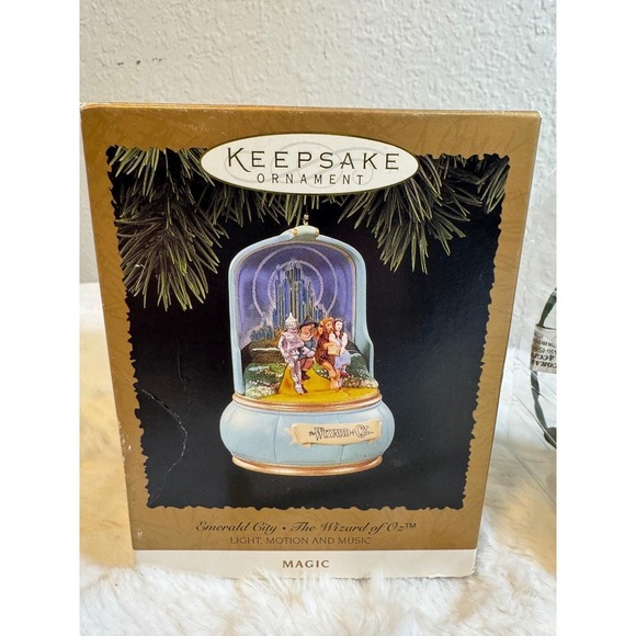 Hallmark Other - Hallmark Keepsake 1996 Wizard of Oz Emerald City Magic Ornament Light Music